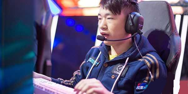 逐渐成长为 逐渐成长为